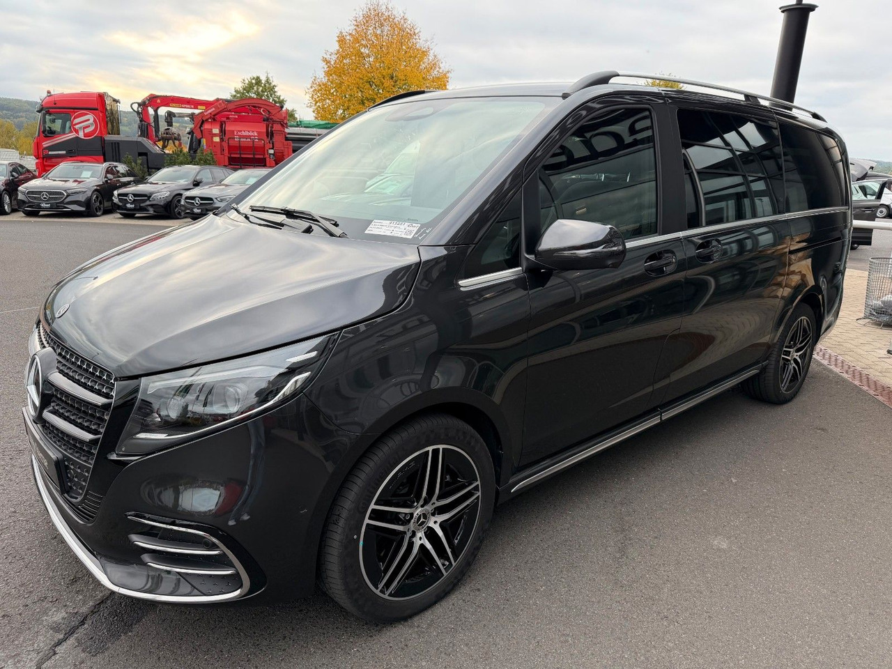 Mercedes-Benz V 300 d 4MATIC EXCLUSIVE AMG Panorama Standheiz - Makinë me portobagazh: foto 3 Mercedes-Benz V 300 d 4MATIC EXCLUSIVE AMG Panorama Standheiz - Makinë me portobagazh: foto 3