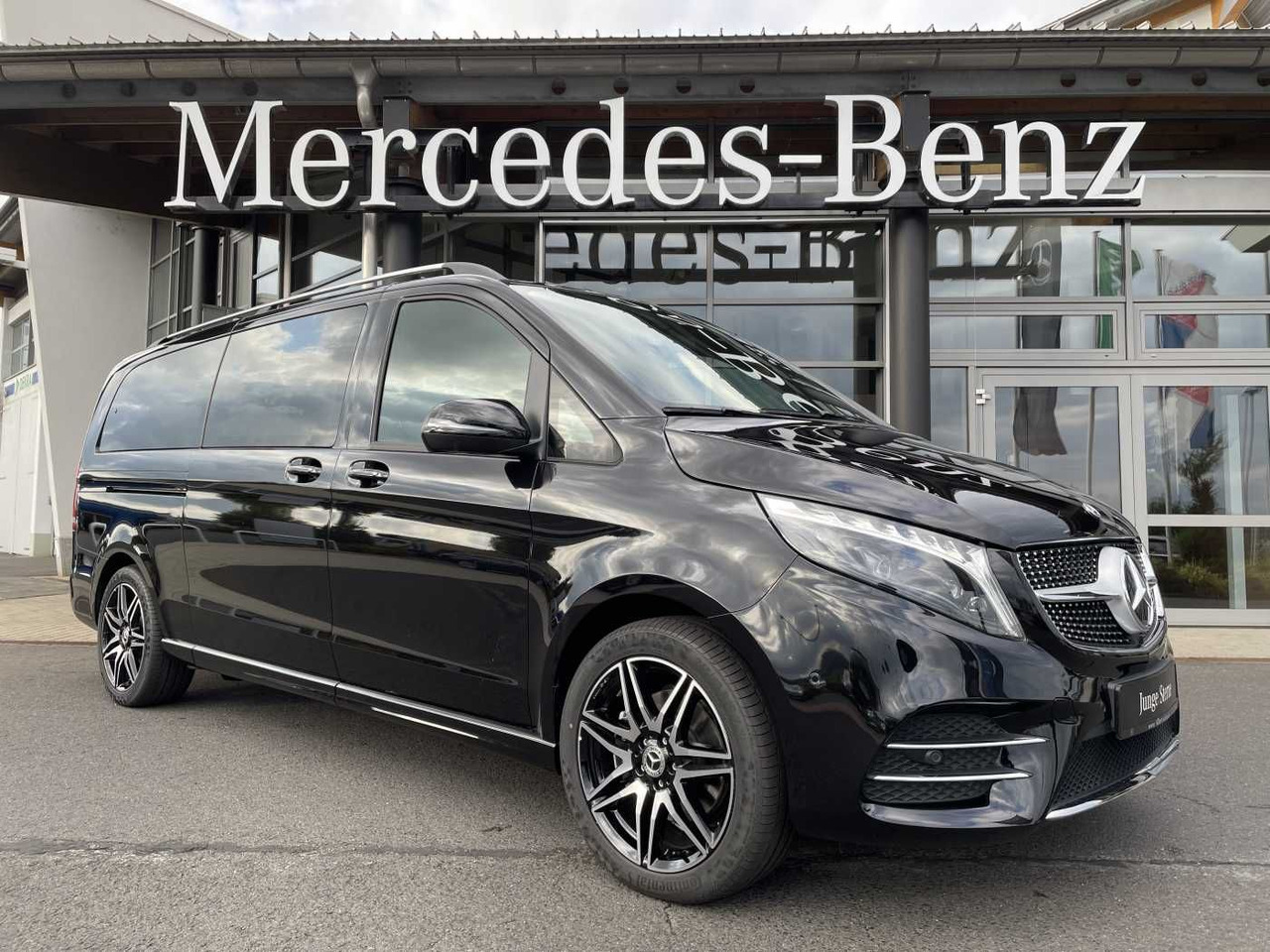 Mercedes-Benz V 300 d AVA 4MATIC AMG Kühlschrank AIRMATIC - Veturë: foto 1 Mercedes-Benz V 300 d AVA 4MATIC AMG Kühlschrank AIRMATIC - Veturë: foto 1