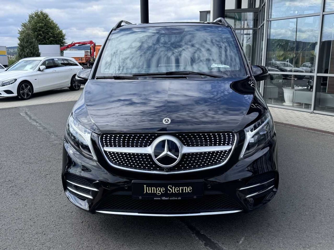 Mercedes-Benz V 300 d AVA AMG 4MATIC AIRMATIC Sitzklima el Tür - Veturë: foto 2 Mercedes-Benz V 300 d AVA AMG 4MATIC AIRMATIC Sitzklima el Tür - Veturë: foto 2