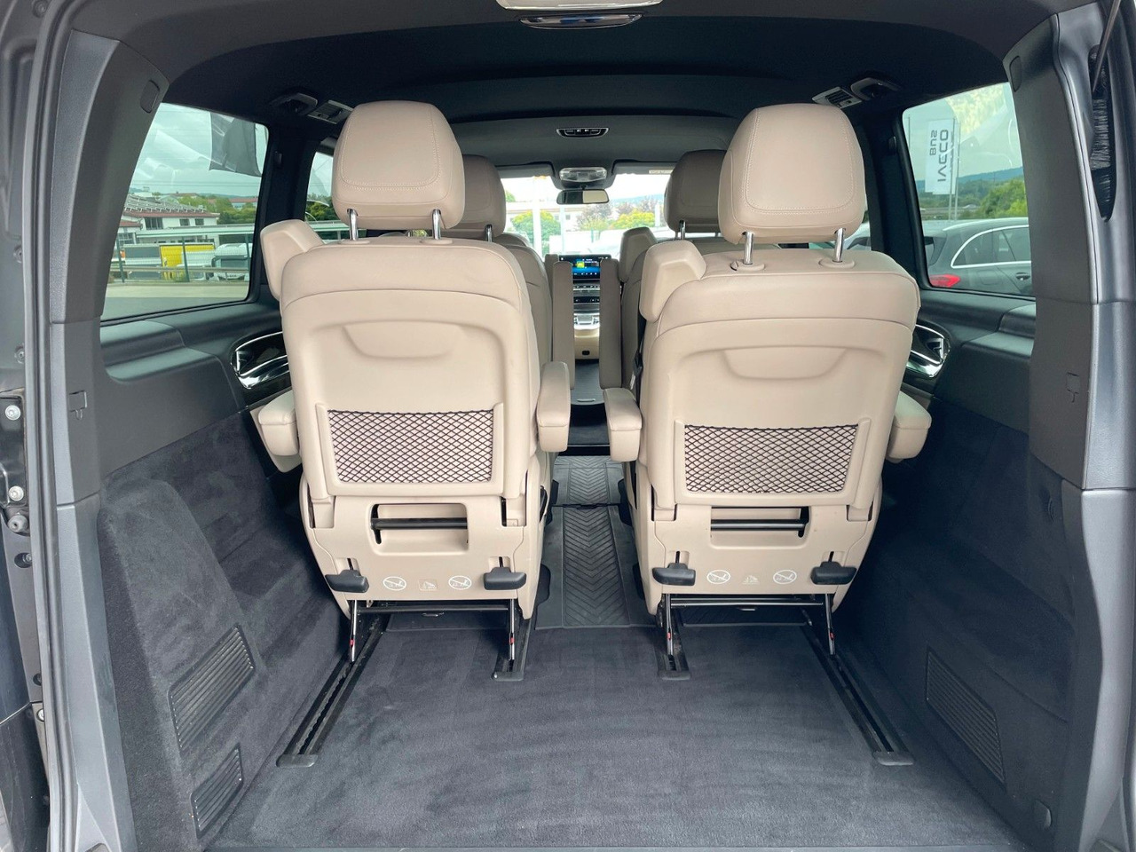 Mercedes-Benz V 300 d AVA ED 4MATIC Sitzklima Burmester 6Sitze - Makinë me portobagazh: foto 5 Mercedes-Benz V 300 d AVA ED 4MATIC Sitzklima Burmester 6Sitze - Makinë me portobagazh: foto 5