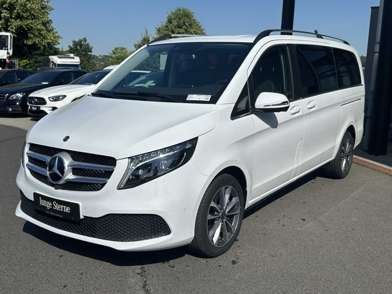 Mercedes-Benz V 300 d AVA ED 6Sitze Burmester 360Kamera el Tür - Furgon pasagjerësh: foto 3 Mercedes-Benz V 300 d AVA ED 6Sitze Burmester 360Kamera el Tür - Furgon pasagjerësh: foto 3