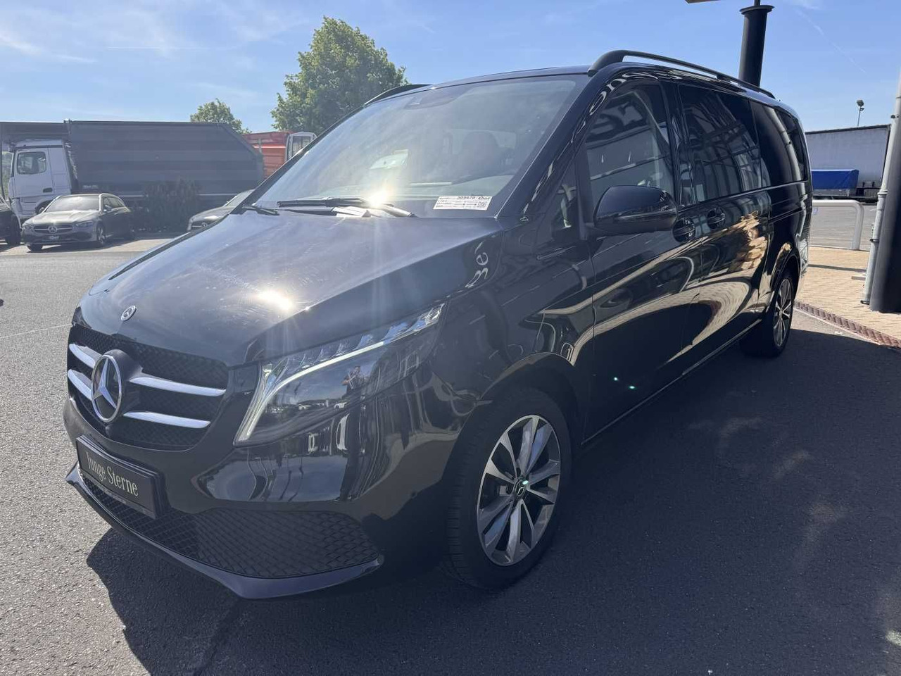 Mercedes-Benz V 300 d AVA Extralang AIRMATIC Standheiz 360Kam - Veturë: foto 3 Mercedes-Benz V 300 d AVA Extralang AIRMATIC Standheiz 360Kam - Veturë: foto 3
