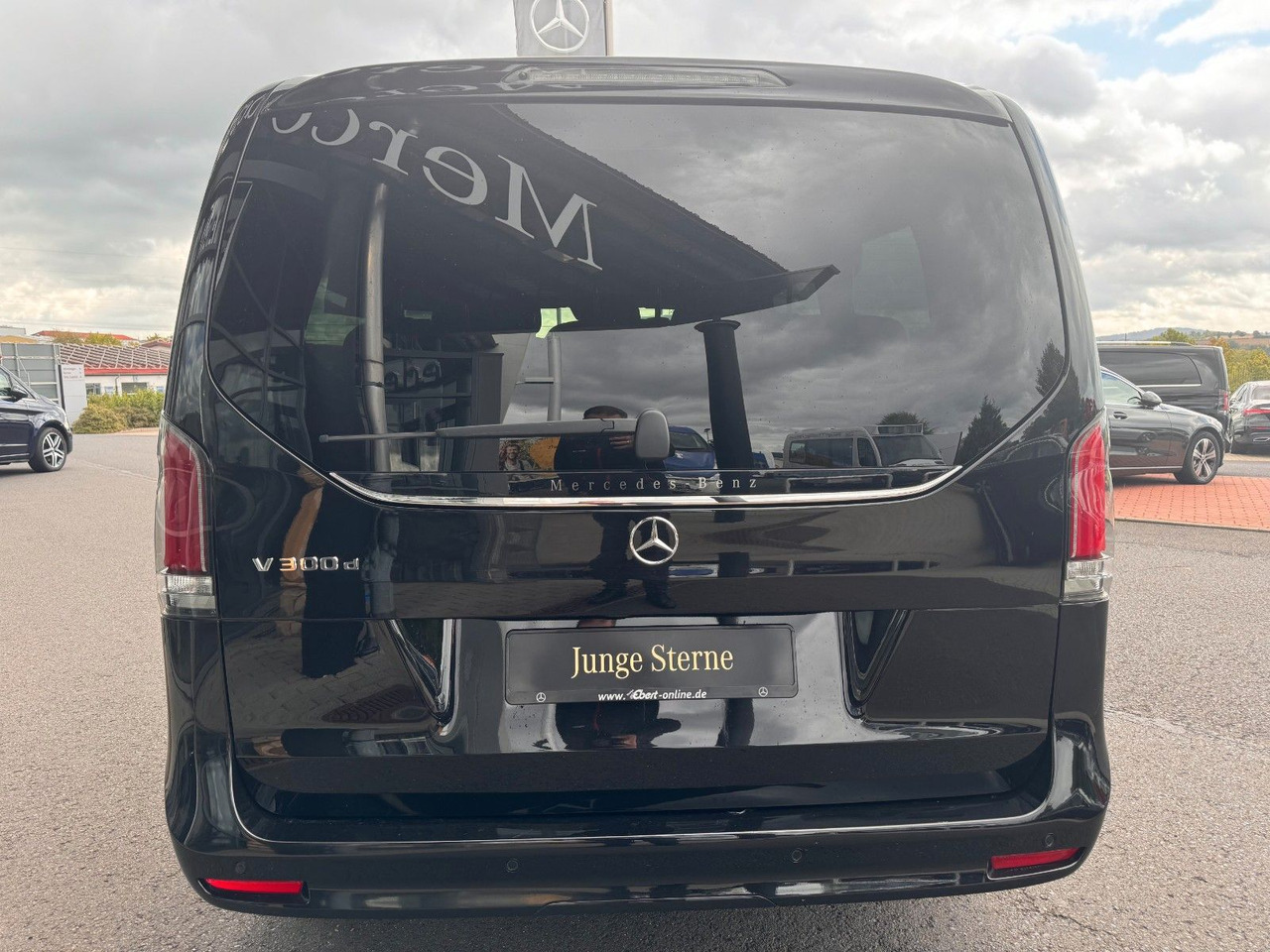 Mercedes-Benz V 300 d AVANTGARDE Extralang 360Kamera Standheiz - Furgon pasagjerësh: foto 5 Mercedes-Benz V 300 d AVANTGARDE Extralang 360Kamera Standheiz - Furgon pasagjerësh: foto 5