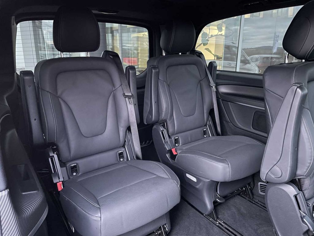 Veturë Mercedes-Benz V 300 d EXCLUSIVE ED AMG Panorama AHK2,5 DISTRON: foto 8