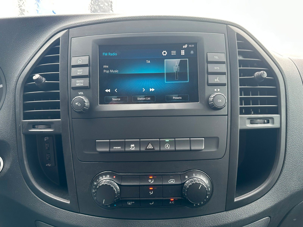 Furgon pasagjerësh Mercedes-Benz Vito 119 CDI Tourer 3200 Klima AHK Tempomat: foto 11