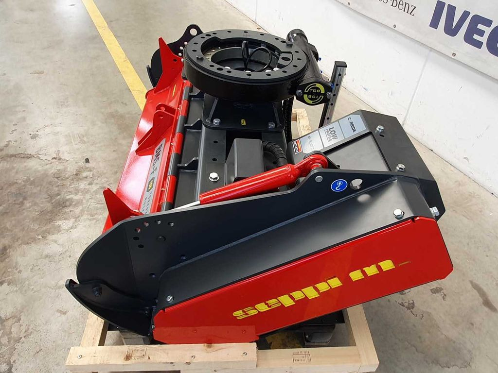 Seppi M. BMS-F 125 Forstmulcher 10-20t Drehmotor - Trince pyllore: foto 4 Seppi M. BMS-F 125 Forstmulcher 10-20t Drehmotor - Trince pyllore: foto 4