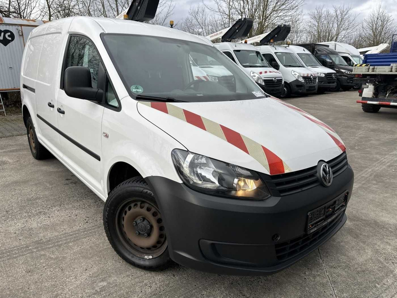 Volkswagen VW Caddy 2.0 TDI 4Motion Maxi Kasten Regal - Furgon: foto 2 Volkswagen VW Caddy 2.0 TDI 4Motion Maxi Kasten Regal - Furgon: foto 2