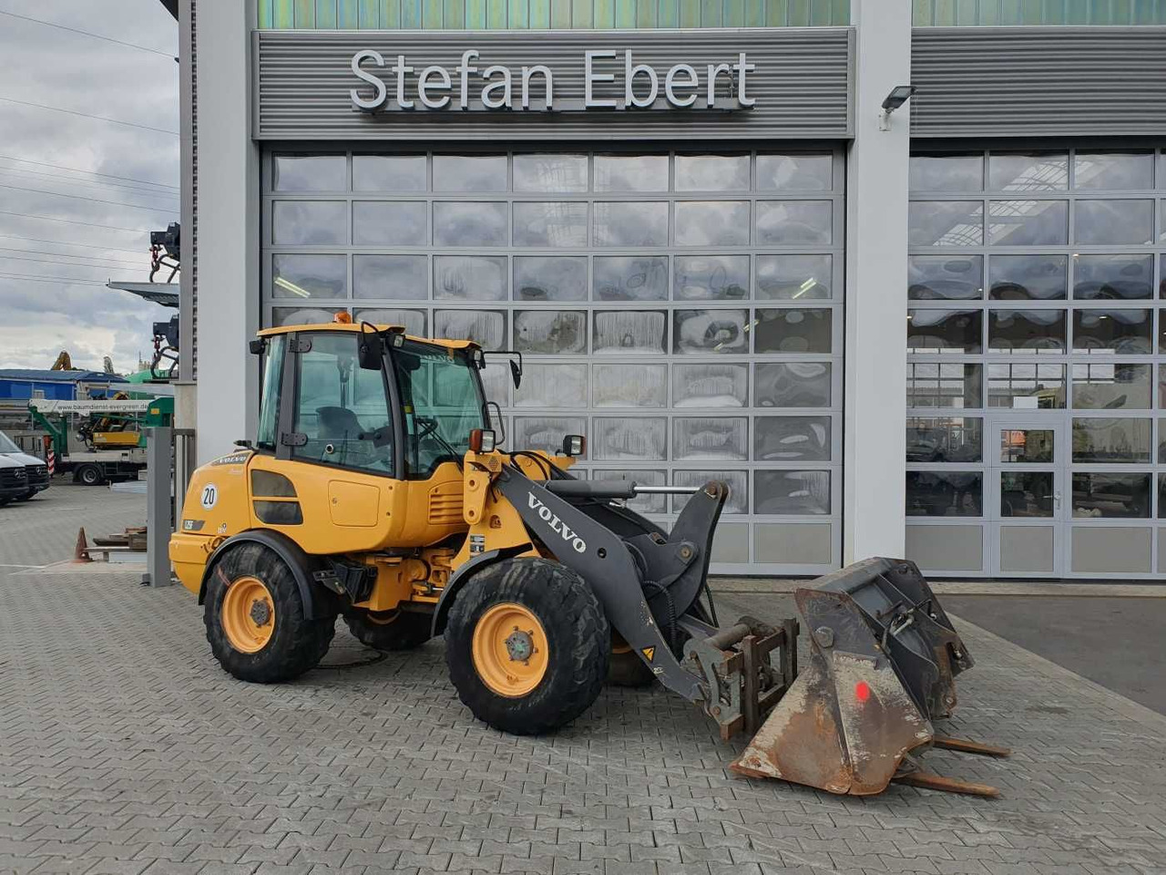 Fadrom me goma Volvo L25F / Klappschaufel (4in1) + Gabel / 3.258h: foto 1