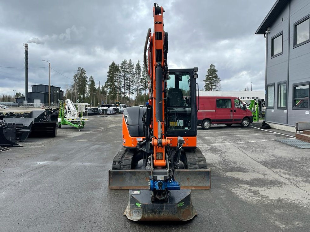 Hitachi ZX 55U-5A kaivinkone - Ekskavator me zinxhirë: foto 3 Hitachi ZX 55U-5A kaivinkone - Ekskavator me zinxhirë: foto 3