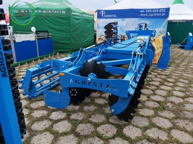 Agristal BTH hydraulic folding disc harrow 4.5 m - Lesë: foto 3 Agristal BTH hydraulic folding disc harrow 4.5 m - Lesë: foto 3