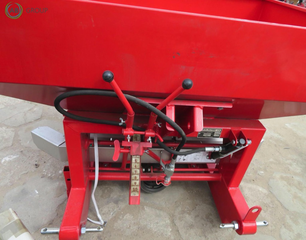 Altro fertilizer spreader RN-600 - Shpërndarës plehu kimik: foto 2 Altro fertilizer spreader RN-600 - Shpërndarës plehu kimik: foto 2