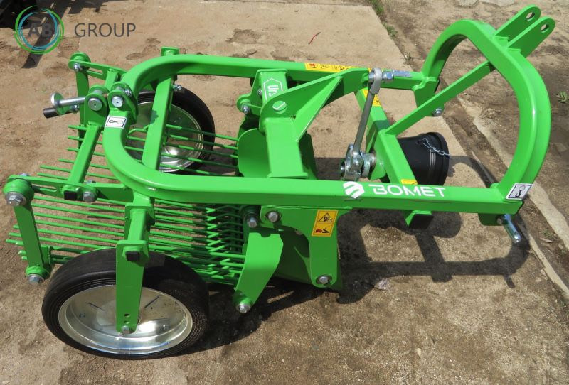 Bomet Ursa Z655/1 vibrating potato digger with rear discharge – available immediately - Makinë për nxjerrjen e patateve: foto 2 Bomet Ursa Z655/1 vibrating potato digger with rear discharge – available immediately - Makinë për nxjerrjen e patateve: foto 2