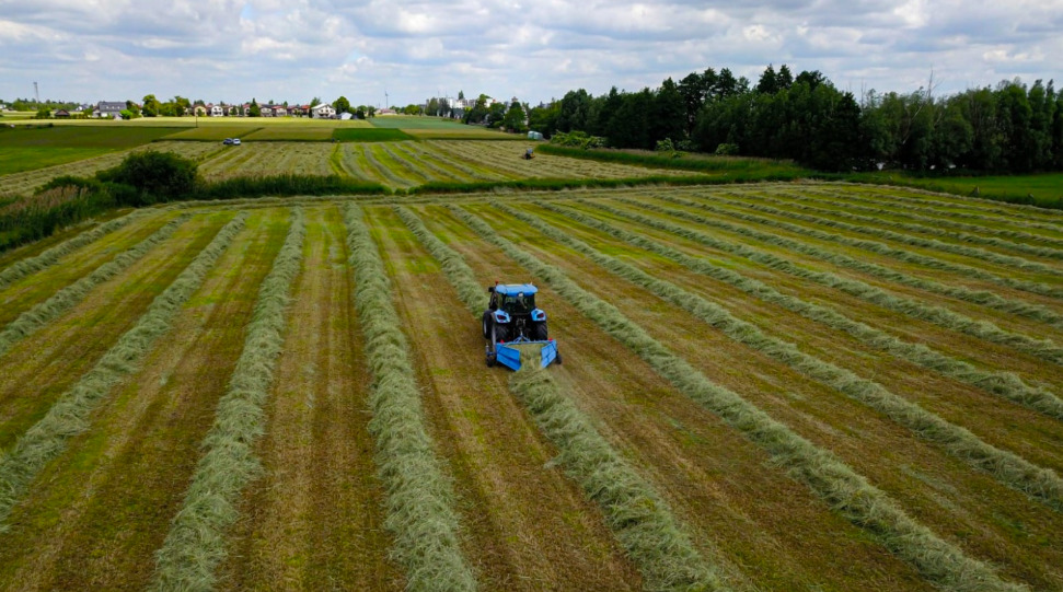 DOZAMECH HERON 225 Hay Turner and Rake - Barkthyese/ Shkundës bari: foto 3 DOZAMECH HERON 225 Hay Turner and Rake - Barkthyese/ Shkundës bari: foto 3