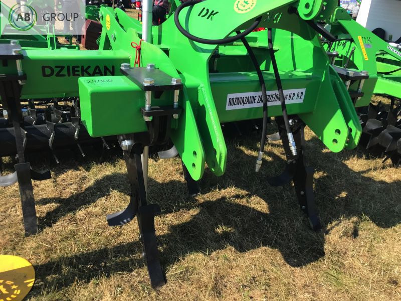 Dziekan chisel plow CENTAUR 2.5 m PDBC25F2Z2 - Plug për punime të thella: foto 4 Dziekan chisel plow CENTAUR 2.5 m PDBC25F2Z2 - Plug për punime të thella: foto 4