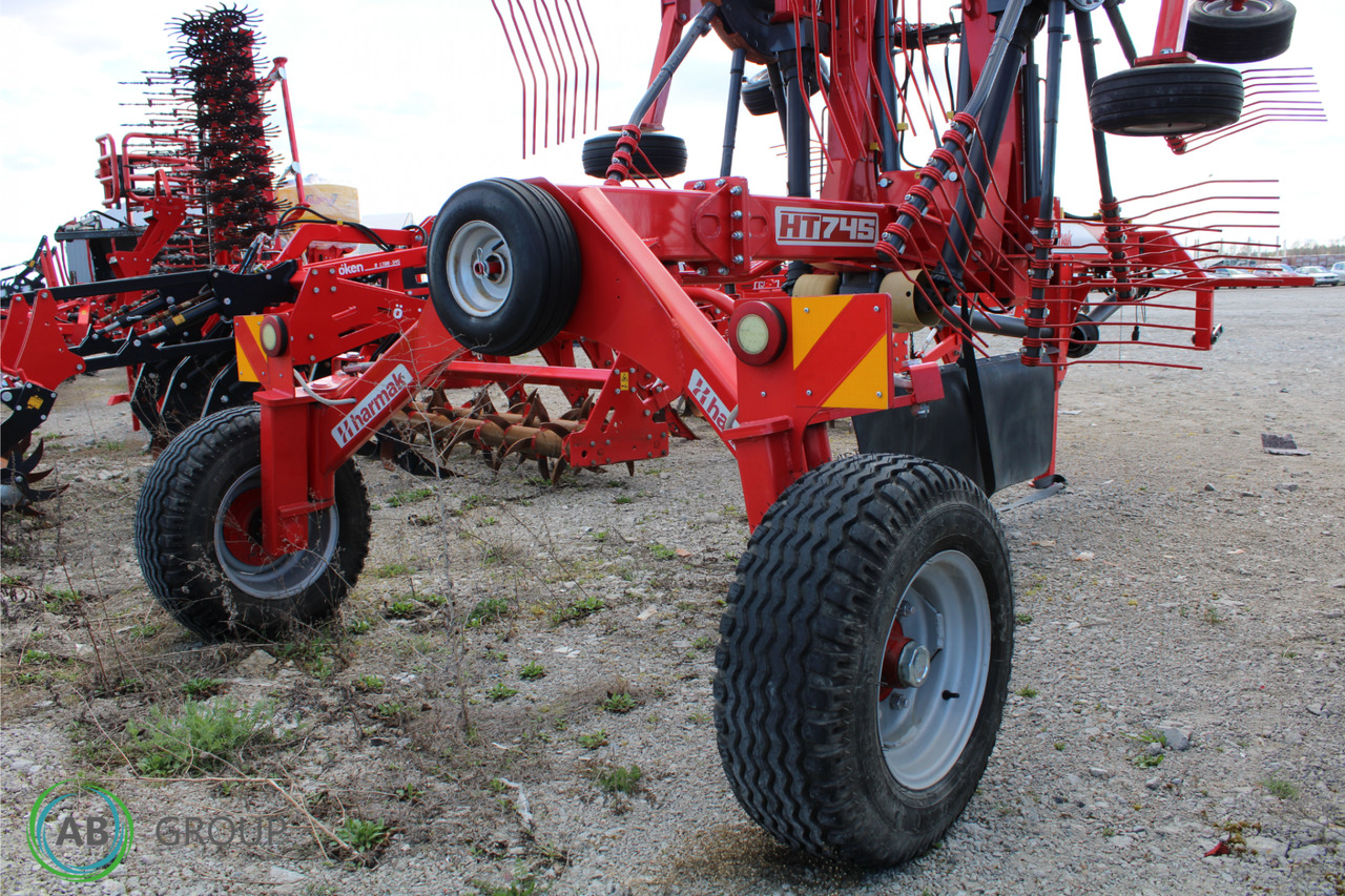 Harmak HT-745 double-rotor rake - demo version - Barkthyese/ Shkundës bari: foto 4 Harmak HT-745 double-rotor rake - demo version - Barkthyese/ Shkundës bari: foto 4
