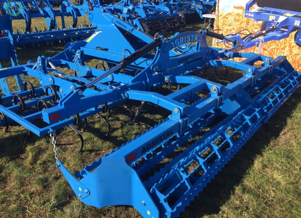Hydraulically folding seedbed cultivator 4,2 m Agristal AU - Kultivator: foto 5 Hydraulically folding seedbed cultivator 4,2 m Agristal AU - Kultivator: foto 5
