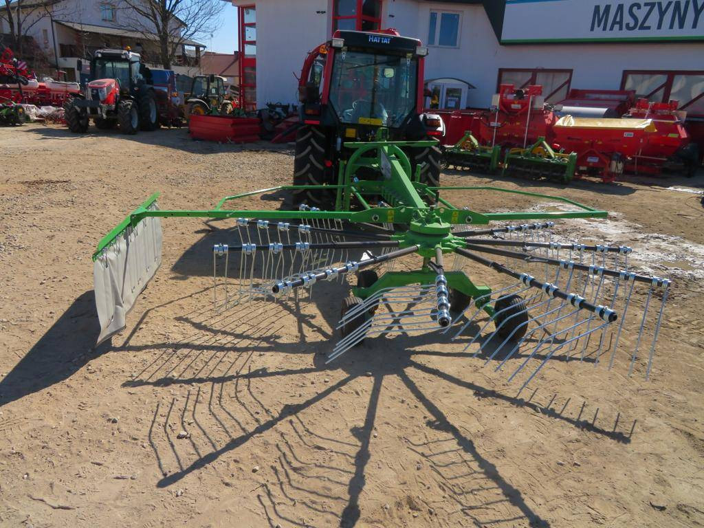 Inter-Tech rotary rake 4,2m - Barkthyese/ Shkundës bari: foto 1 Inter-Tech rotary rake 4,2m - Barkthyese/ Shkundës bari: foto 1