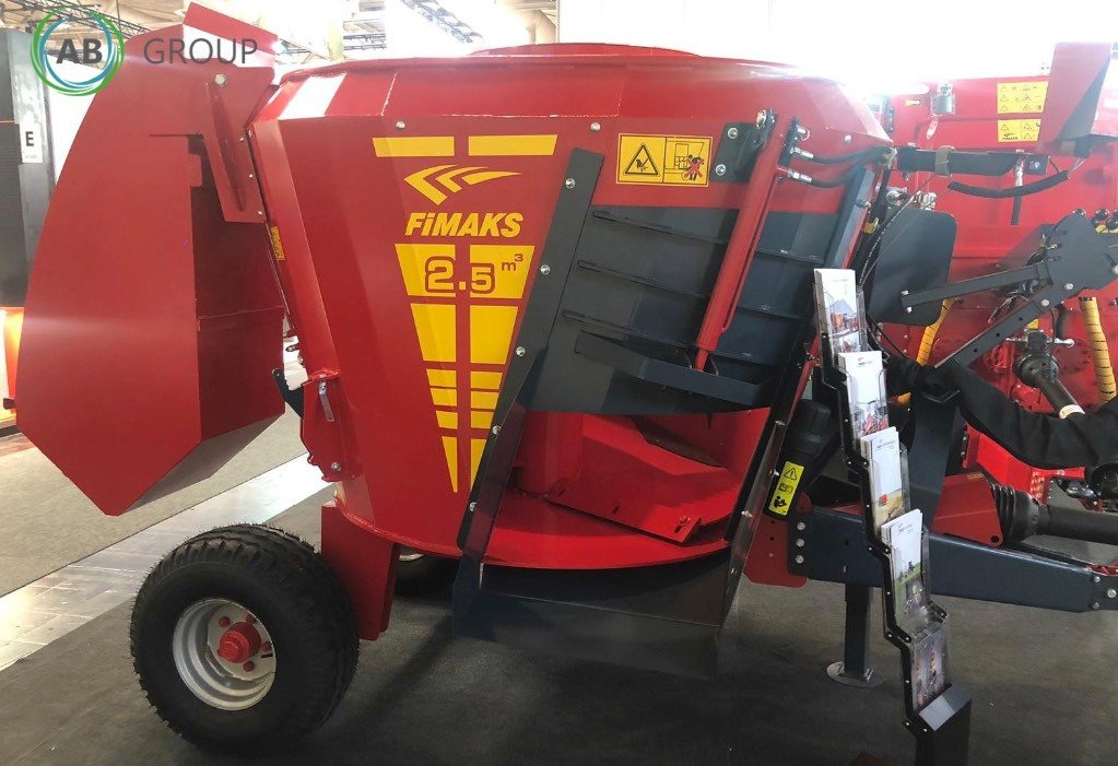 Mixer feeder Fimaks 2.5 m3 - Vagon për përzierjen e foragjereve: foto 1 Mixer feeder Fimaks 2.5 m3 - Vagon për përzierjen e foragjereve: foto 1