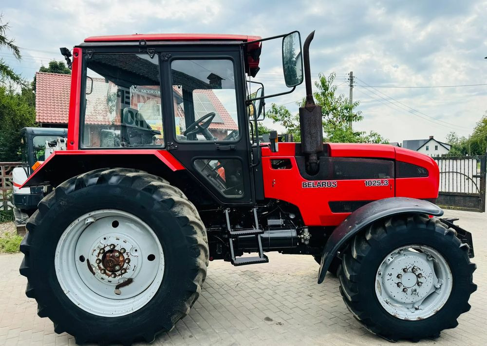 Belarus 1025.3 - Traktor: foto 4 Belarus 1025.3 - Traktor: foto 4