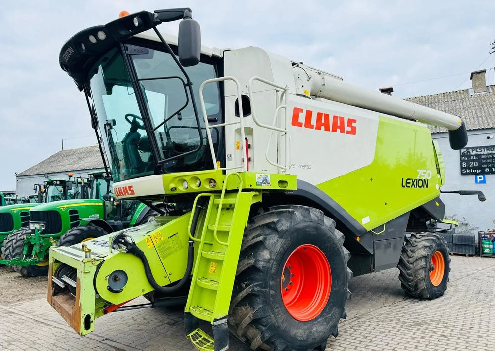 Claas LEXION 750 APS HYBRID - Autokombajnë: foto 2 Claas LEXION 750 APS HYBRID - Autokombajnë: foto 2