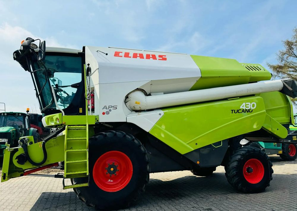 Claas Tucano 430 APS - Autokombajnë: foto 1 Claas Tucano 430 APS - Autokombajnë: foto 1