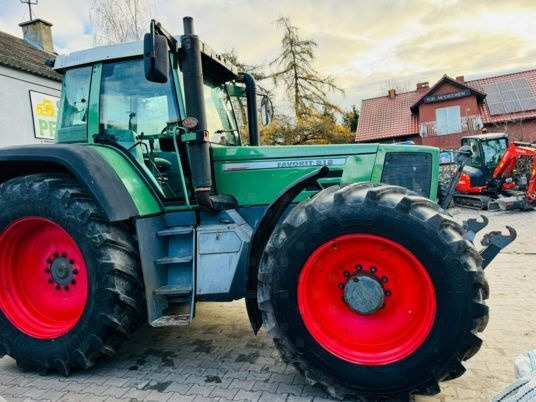 Fendt FAVORIT 818 - Traktor: foto 1 Fendt FAVORIT 818 - Traktor: foto 1
