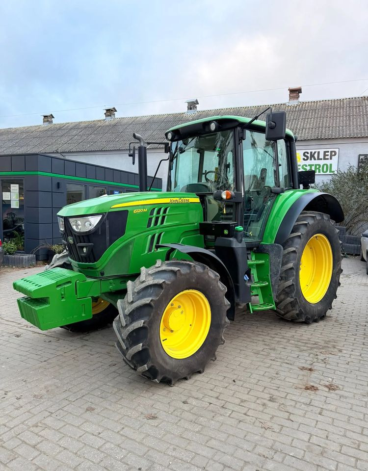 John Deere 6120M - Traktor: foto 1 John Deere 6120M - Traktor: foto 1