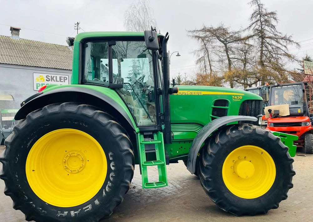 John Deere 7430 - Traktor: foto 5 John Deere 7430 - Traktor: foto 5