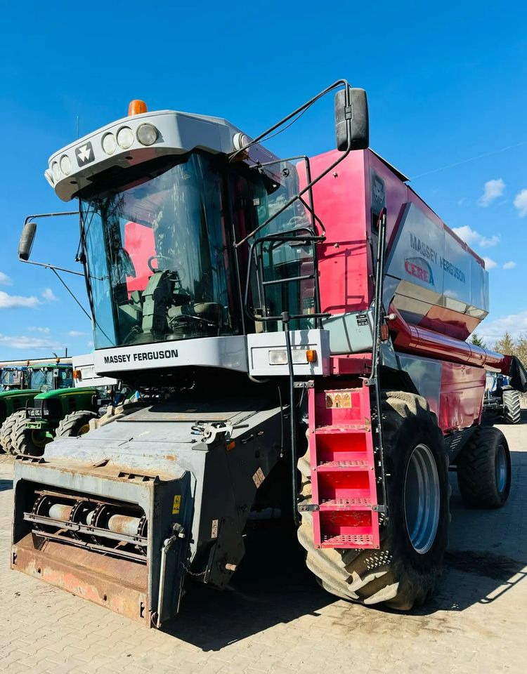 Massey Ferguson 7274 - Autokombajnë: foto 5 Massey Ferguson 7274 - Autokombajnë: foto 5