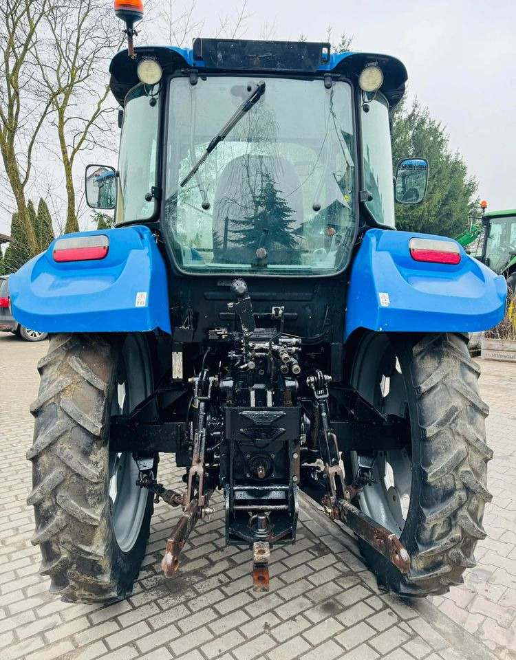 New Holland T5.115 - Traktor: foto 4 New Holland T5.115 - Traktor: foto 4