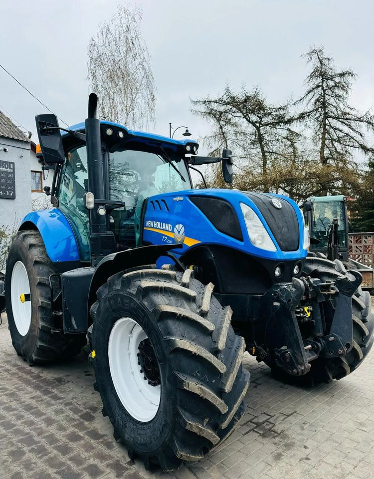 New Holland T7.230 AUTOCOMMAND - Traktor: foto 2 New Holland T7.230 AUTOCOMMAND - Traktor: foto 2