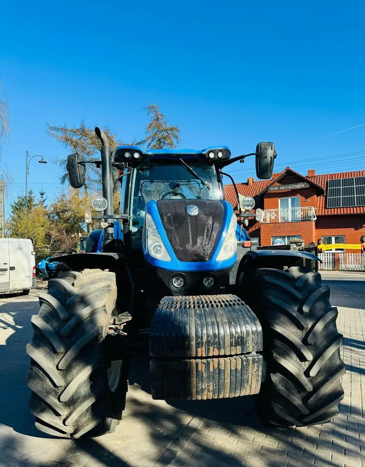 New Holland T7.230 - Traktor: foto 4 New Holland T7.230 - Traktor: foto 4
