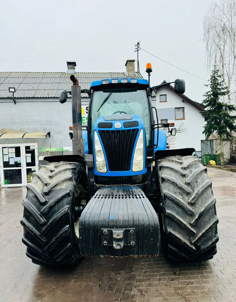 New Holland T8020 - Traktor: foto 5 New Holland T8020 - Traktor: foto 5
