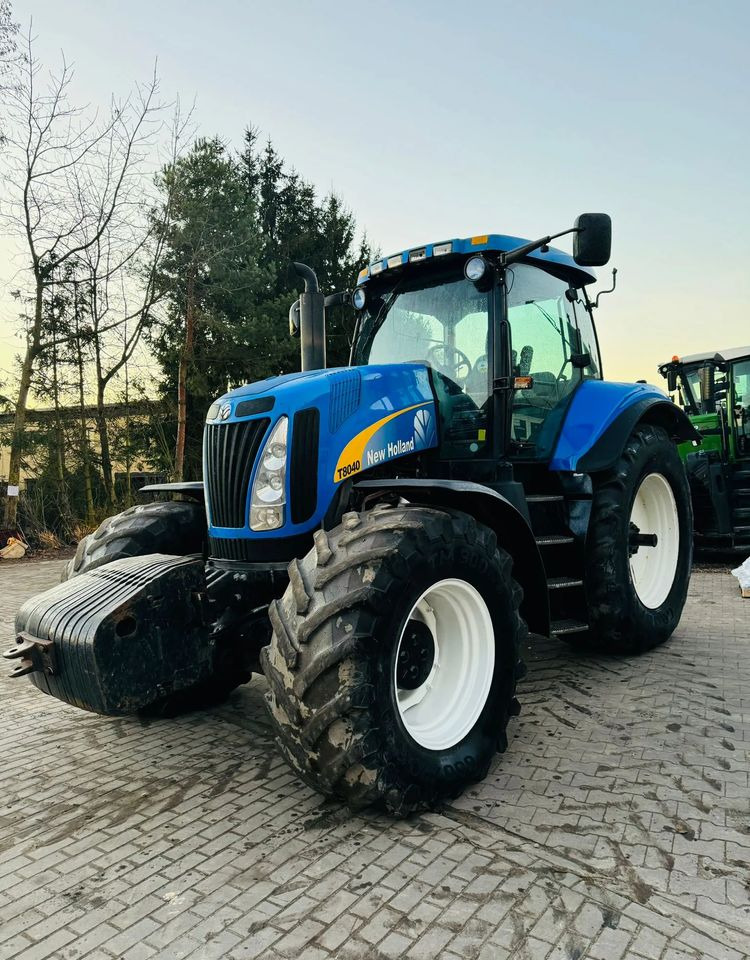 New Holland T8040 - Traktor: foto 1 New Holland T8040 - Traktor: foto 1