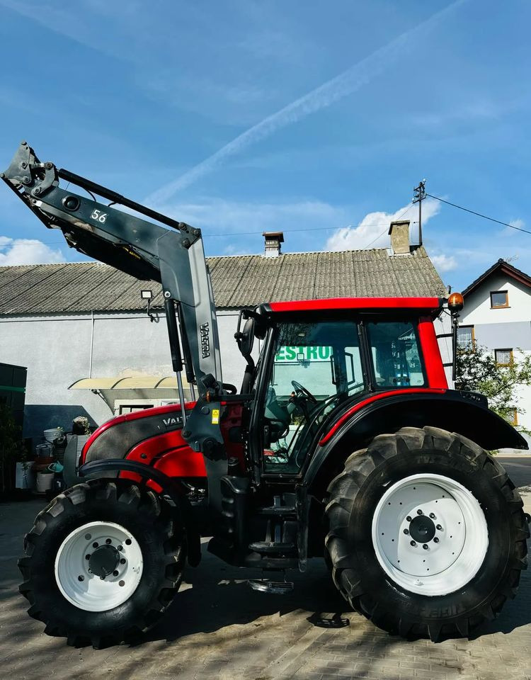 Valtra N101 - Traktor: foto 3 Valtra N101 - Traktor: foto 3