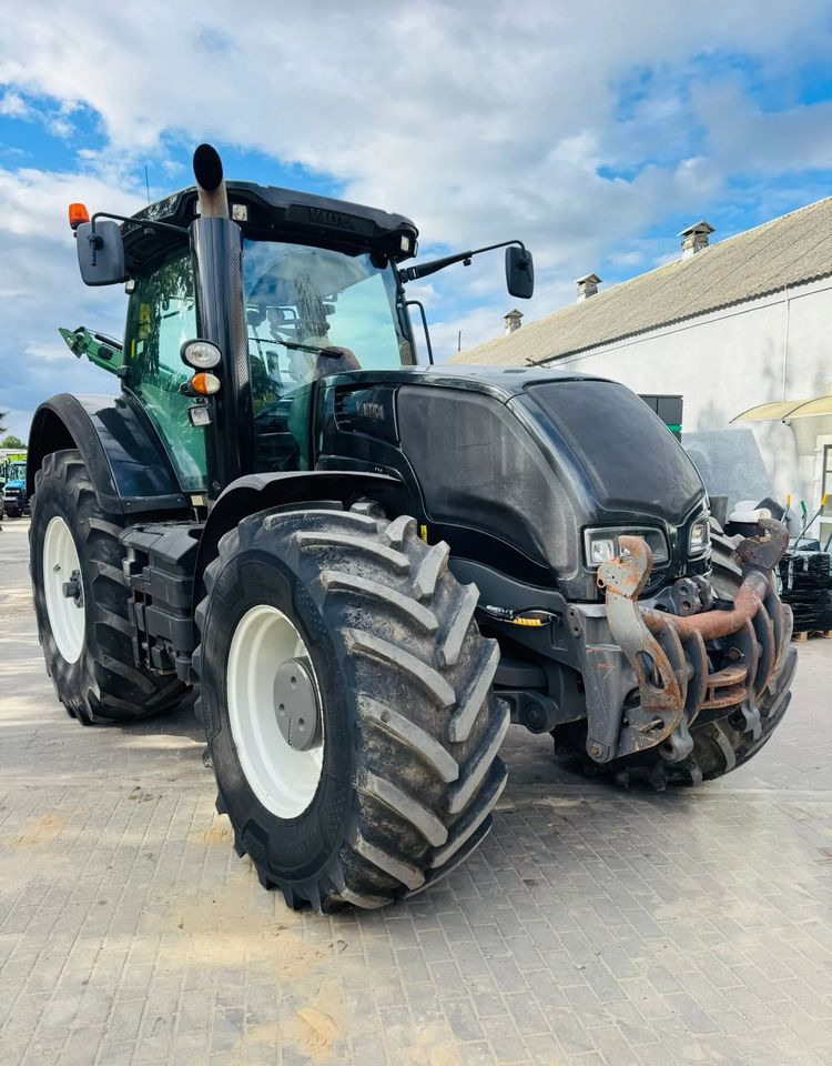 Valtra S233 - Traktor: foto 1 Valtra S233 - Traktor: foto 1
