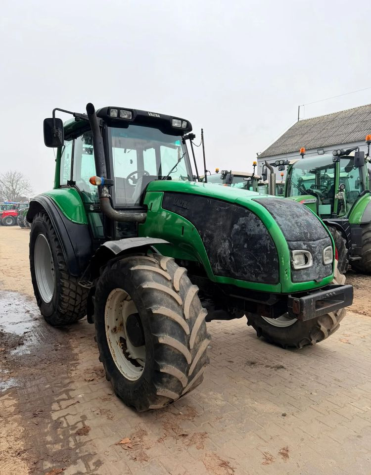 Valtra T 170 - Traktor: foto 4 Valtra T 170 - Traktor: foto 4