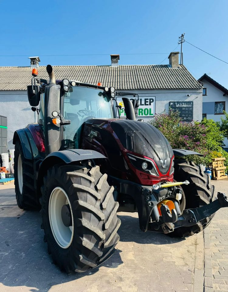 Valtra T174 Versu - Traktor: foto 4 Valtra T174 Versu - Traktor: foto 4