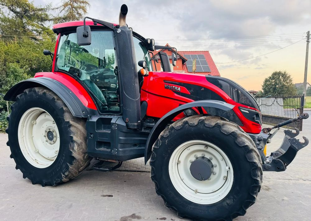 Valtra T214 ACTIVE - Traktor: foto 4 Valtra T214 ACTIVE - Traktor: foto 4