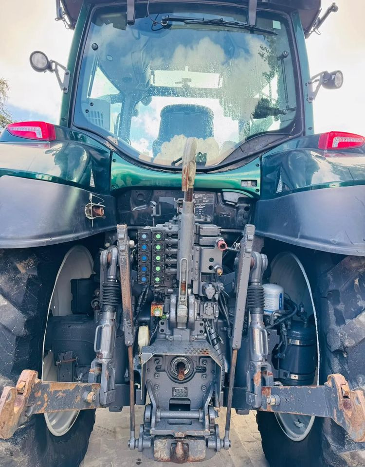 Valtra T214 Versu - Traktor: foto 3 Valtra T214 Versu - Traktor: foto 3