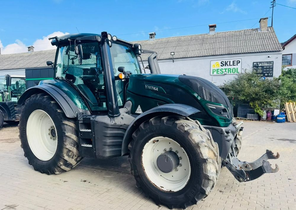 Valtra T214 Versu - Traktor: foto 1 Valtra T214 Versu - Traktor: foto 1