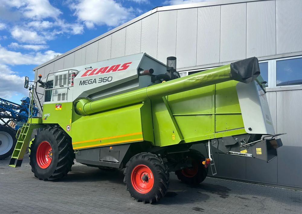 Claas Mega 360 - Autokombajnë: foto 2 Claas Mega 360 - Autokombajnë: foto 2