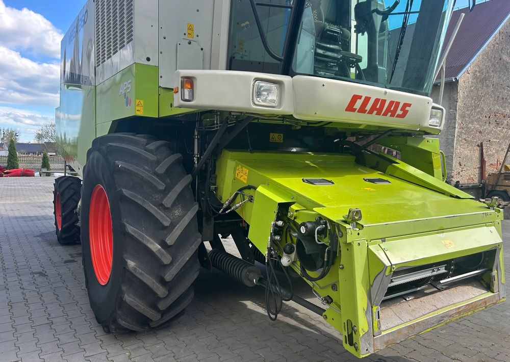 Claas Mega 360 - Autokombajnë: foto 4 Claas Mega 360 - Autokombajnë: foto 4