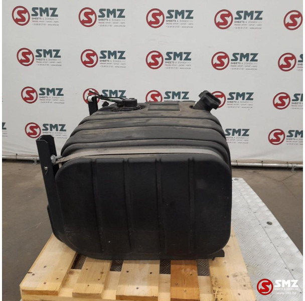 Iveco Occ brandstoftank 200L + brandstofniveausensor + s - Serbatori i karburantit për Kamioni: foto 4 Iveco Occ brandstoftank 200L + brandstofniveausensor + s - Serbatori i karburantit për Kamioni: foto 4