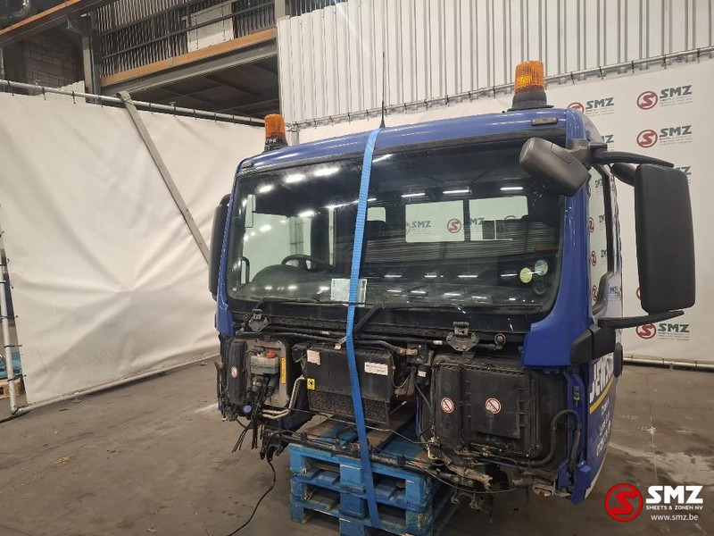 MAN Occ Cabine compleet MAN TGS RHD - Kabina dhe interier për Kamioni: foto 4 MAN Occ Cabine compleet MAN TGS RHD - Kabina dhe interier për Kamioni: foto 4