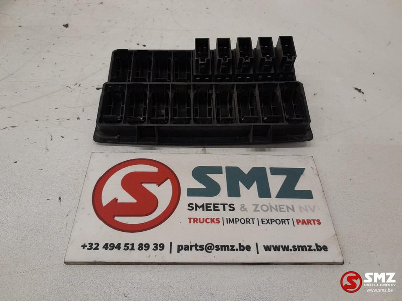 MAN Occ dashbordschakelaar MAN - Sistemi elektrik për Kamioni: foto 5 MAN Occ dashbordschakelaar MAN - Sistemi elektrik për Kamioni: foto 5