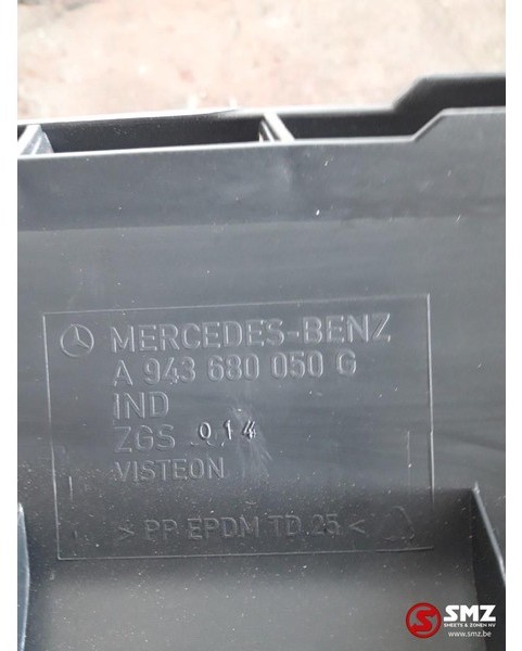 Mercedes-Benz Bovenzijde dashbord actros - Paneli i aparateve për Kamioni: foto 2 Mercedes-Benz Bovenzijde dashbord actros - Paneli i aparateve për Kamioni: foto 2