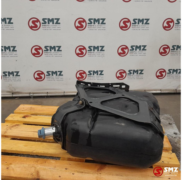 Mercedes-Benz Occ AdBluetank 60L + Adblueniveausensor Mercedes - Sistemi i karburantit për Kamioni: foto 1 Mercedes-Benz Occ AdBluetank 60L + Adblueniveausensor Mercedes - Sistemi i karburantit për Kamioni: foto 1