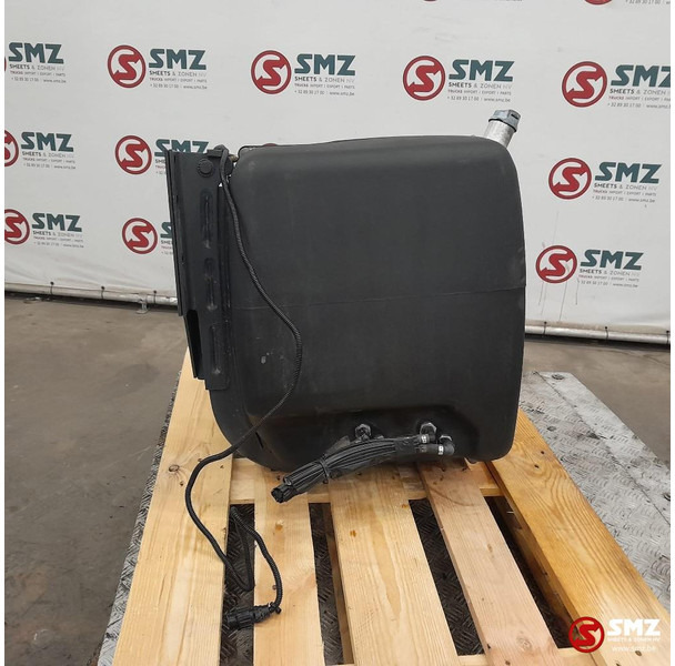 Mercedes-Benz Occ AdBluetank 85L + AdBlueniveausensor Mercedes - Sistemi i karburantit për Kamioni: foto 4 Mercedes-Benz Occ AdBluetank 85L + AdBlueniveausensor Mercedes - Sistemi i karburantit për Kamioni: foto 4