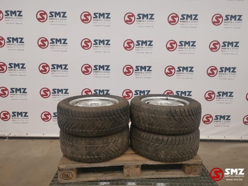 Mercedes-Benz Occ Band Dunlop M+S met velg 225/55R16 95H - Gomë për Kamioni: foto 1 Mercedes-Benz Occ Band Dunlop M+S met velg 225/55R16 95H - Gomë për Kamioni: foto 1